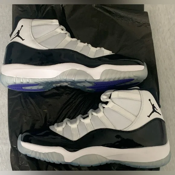 Jordan 11 Concords - Picture 2 of 3